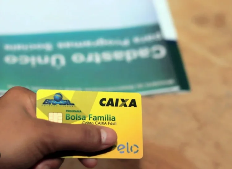 Pagamento do Bolsa Família de MAIO é confirmado com ANTECIPAÇÕES e Benefícios Adicionais; veja calendário e quem recebe