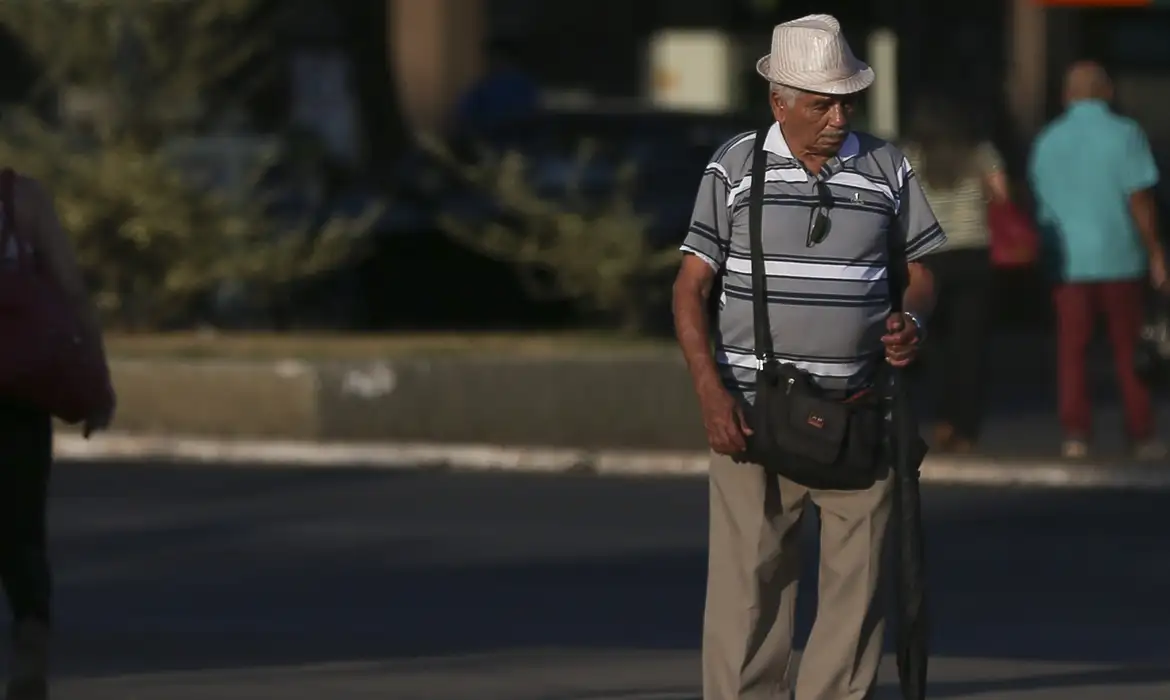 aposentado com benefício suspenso